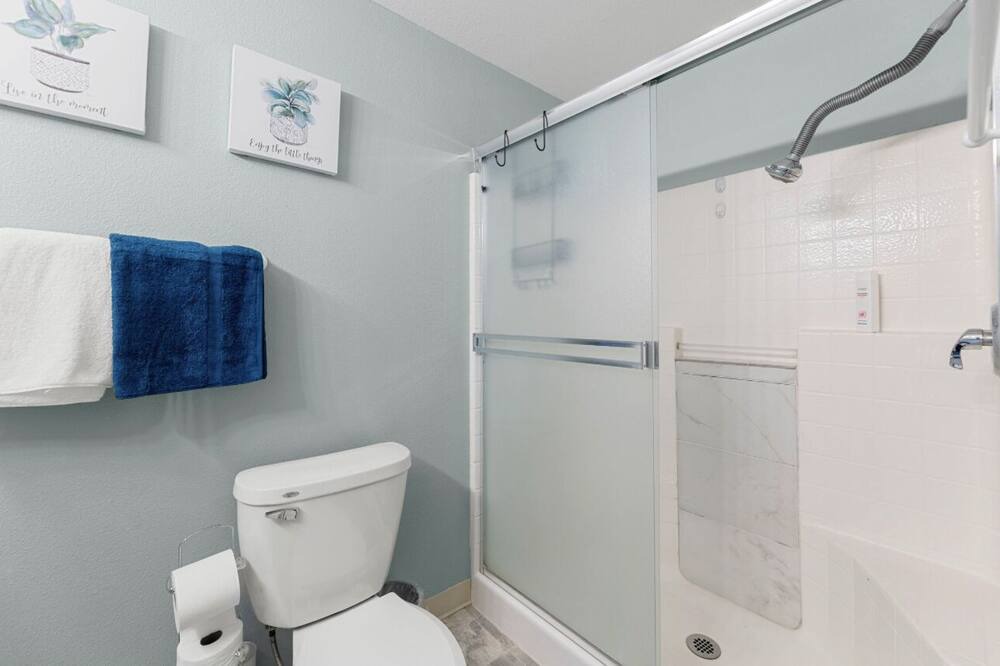 Photo of Bathroom in Pleasant Valley