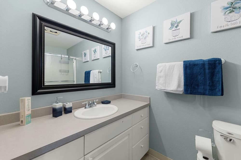 Photo of Bathroom in Pleasant Valley