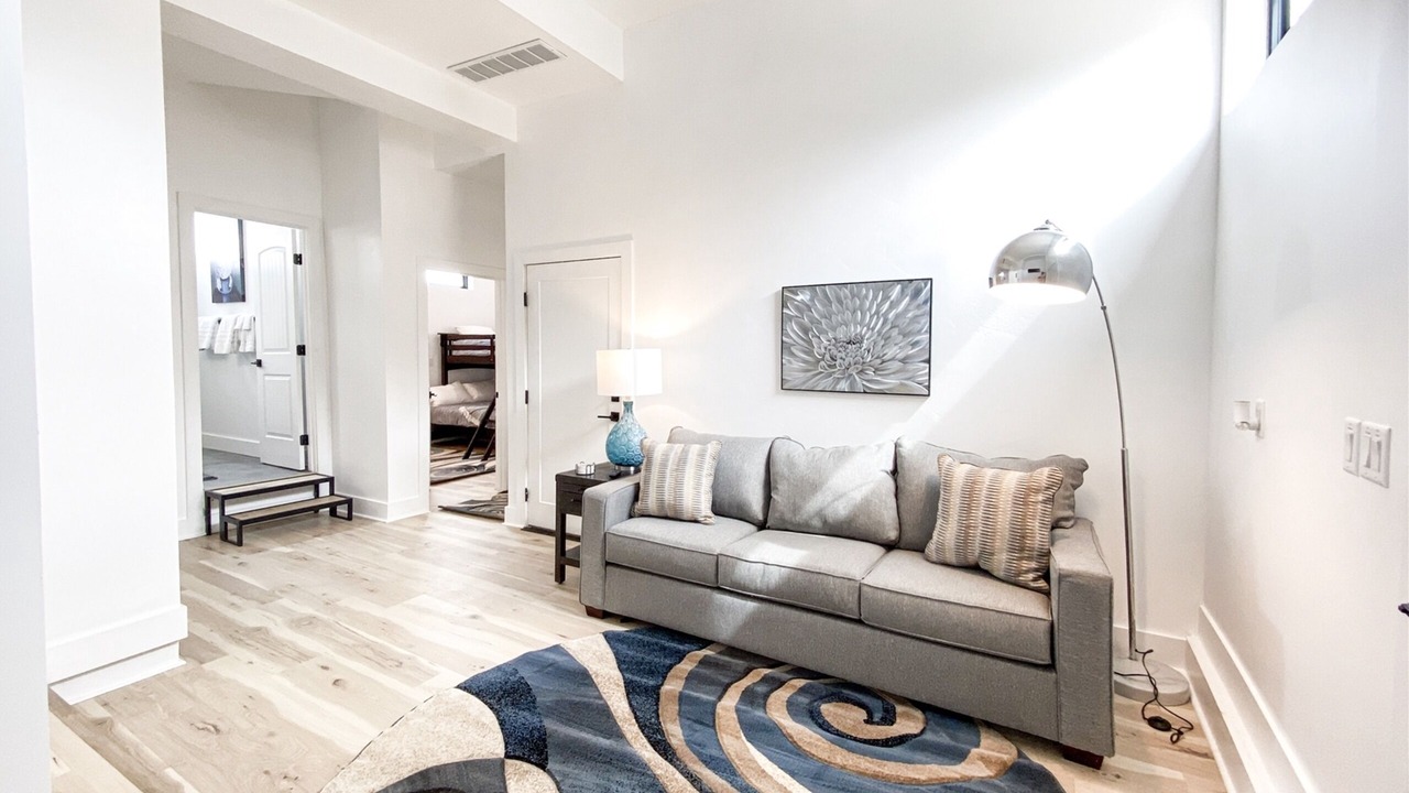 Photo of Livingroom in Sweetwater