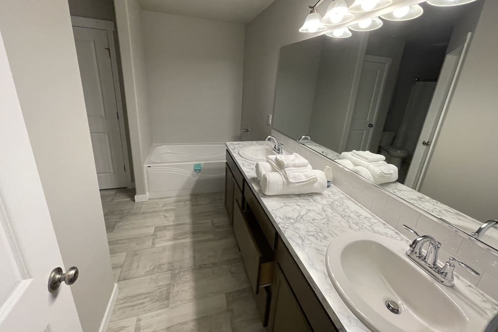Photo of Bathroom in South Tacoma