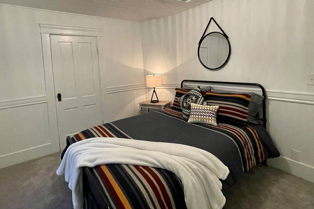 Photo of Bedroom in Poulsbo