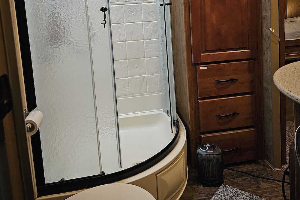 Photo of Bathroom in Lenore