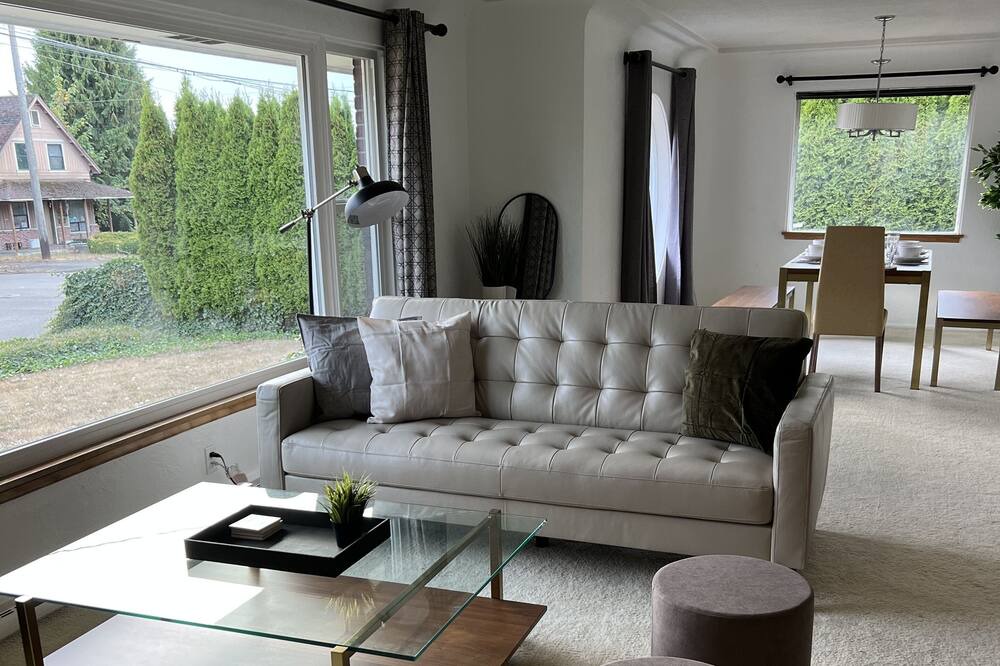 Photo of Livingroom in South End