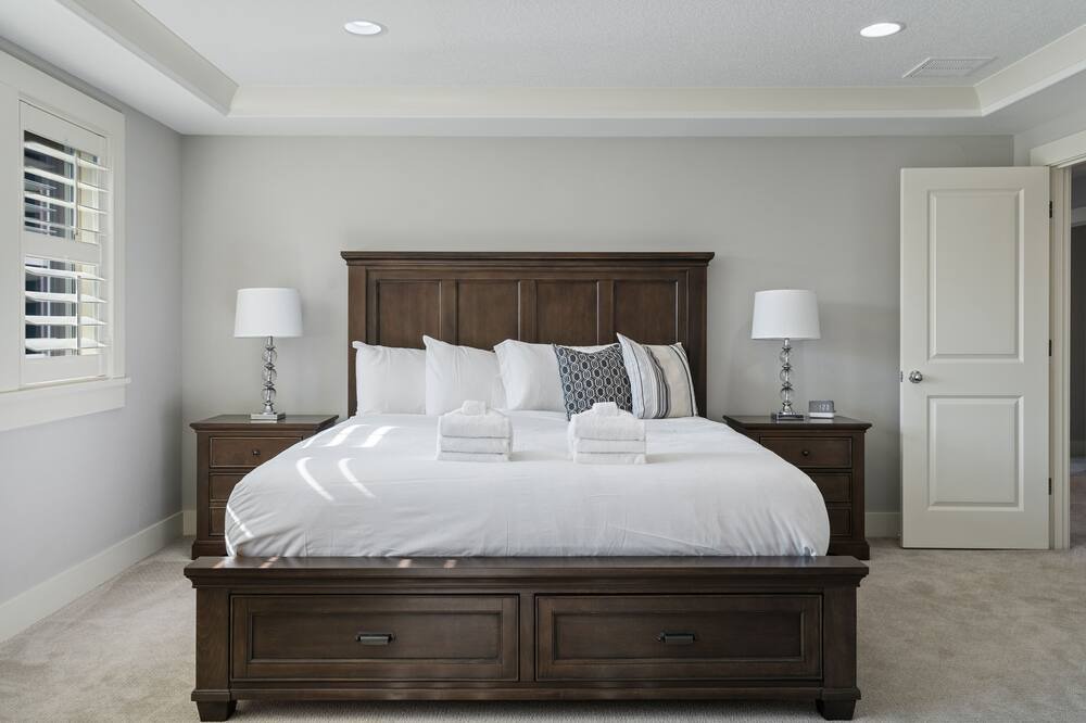 Photo of Bedroom in Lake Shore