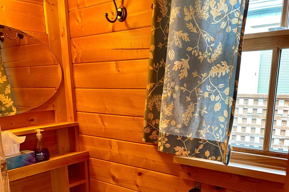 Photo of Bathroom in Point Roberts