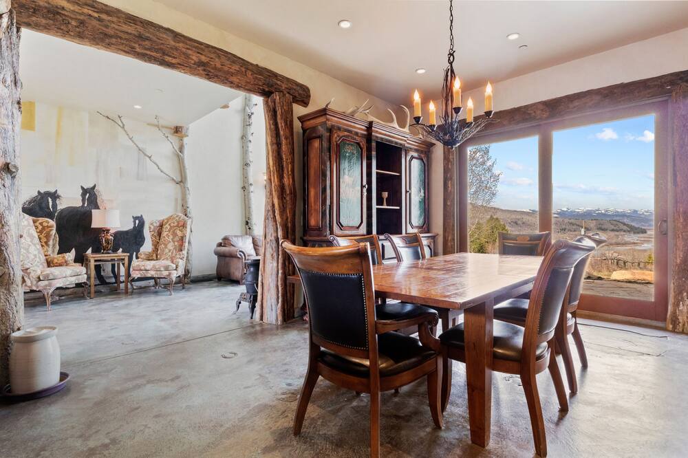 Photo of Livingroom in Hoback Junction
