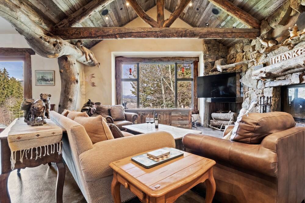 Photo of Livingroom in Hoback Junction