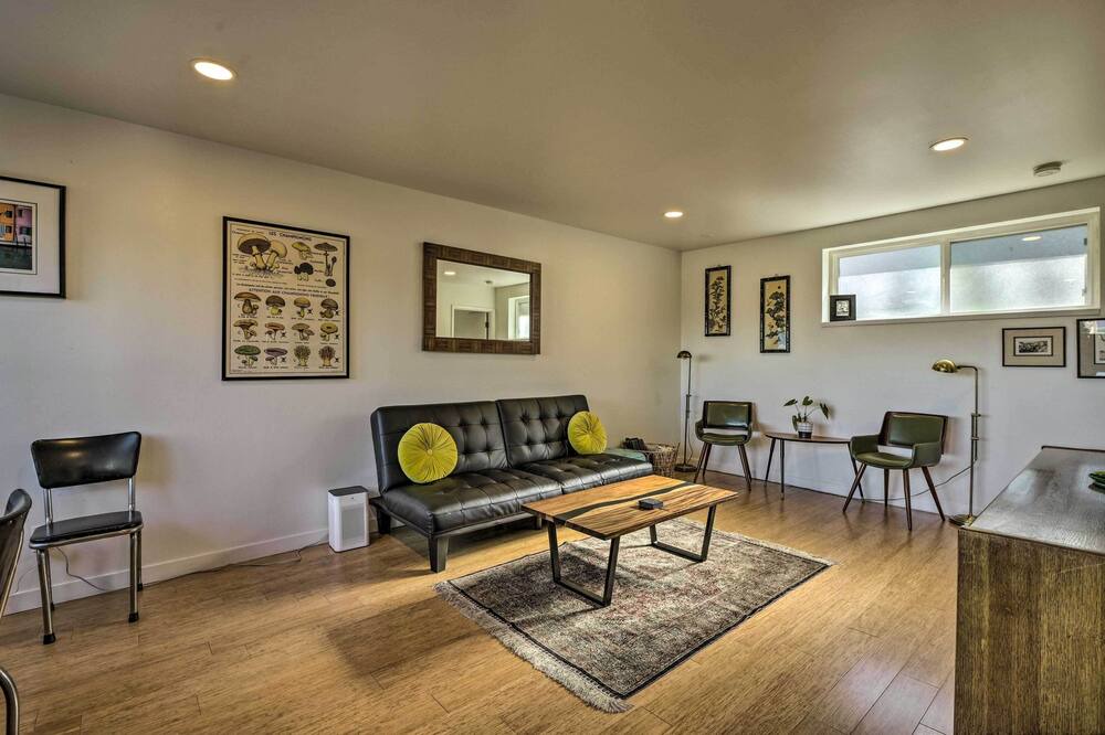 Photo of Livingroom in Lakeridge