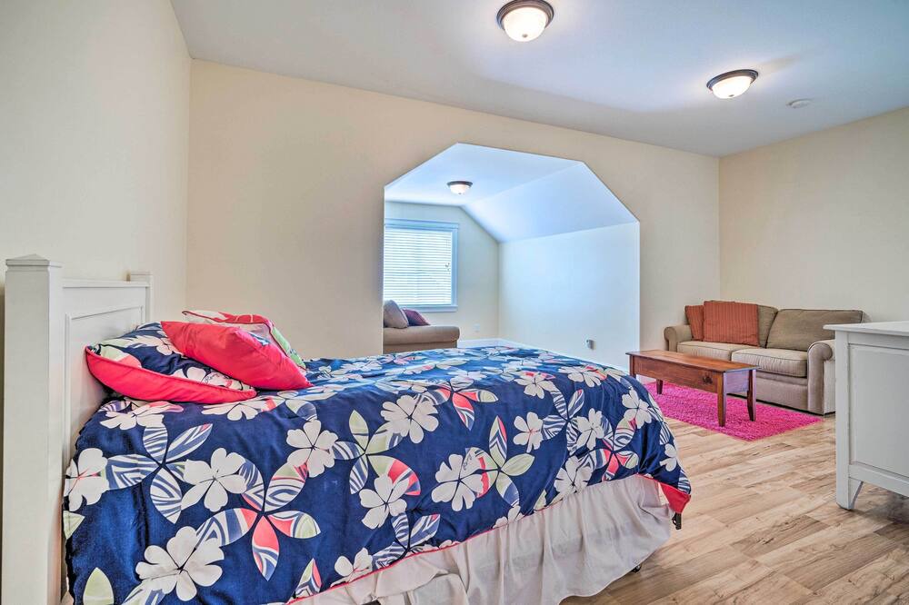 Photo of Bedroom in Oroville