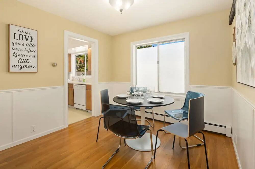 Photo of Bedroom in Greenwood