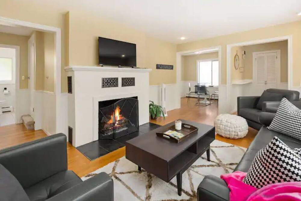 Photo of Livingroom in Greenwood