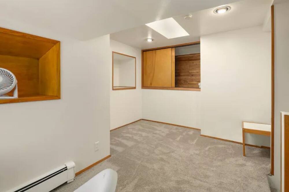 Photo of Bedroom in Greenwood