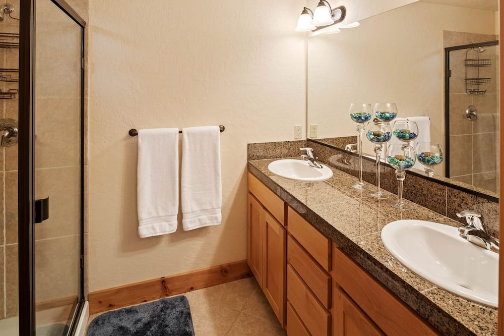 Photo of Bathroom in Dover Bay