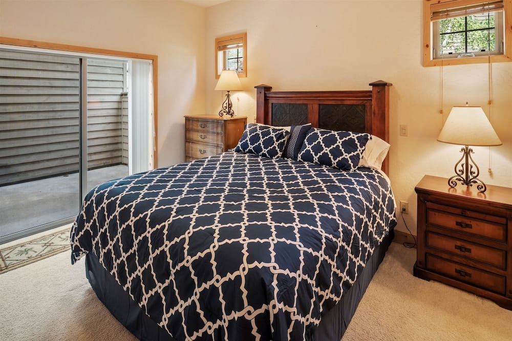 Photo of Bedroom in Dover Bay