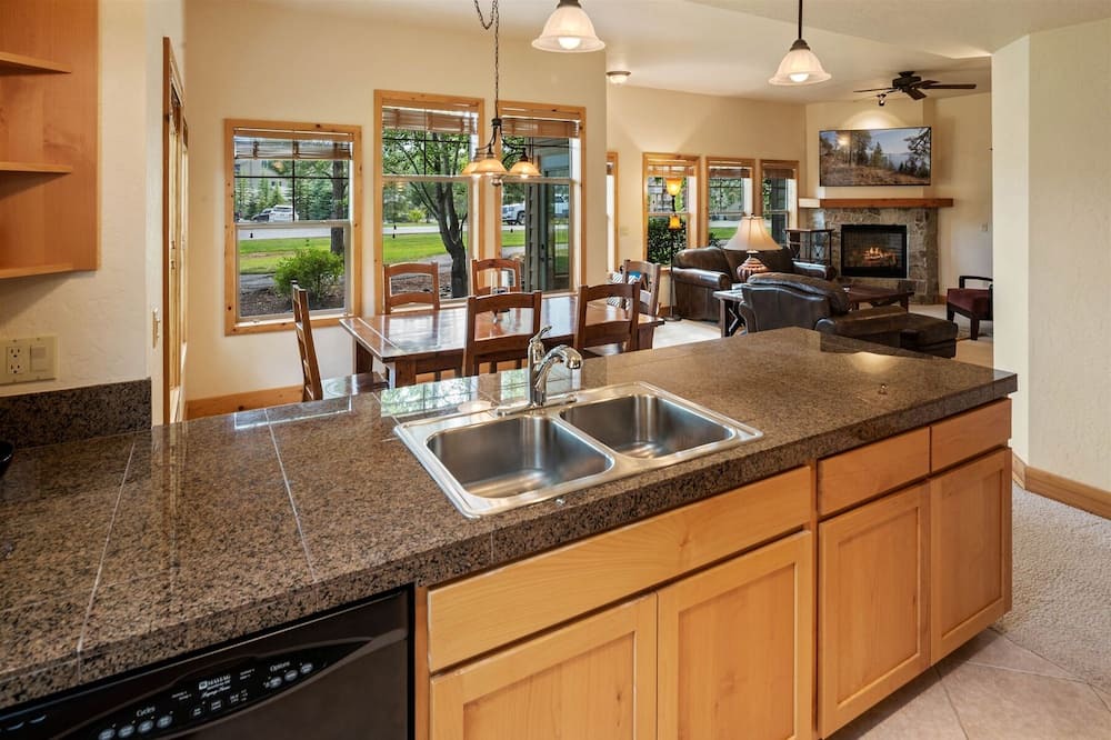 Photo of Kitchen in Dover Bay
