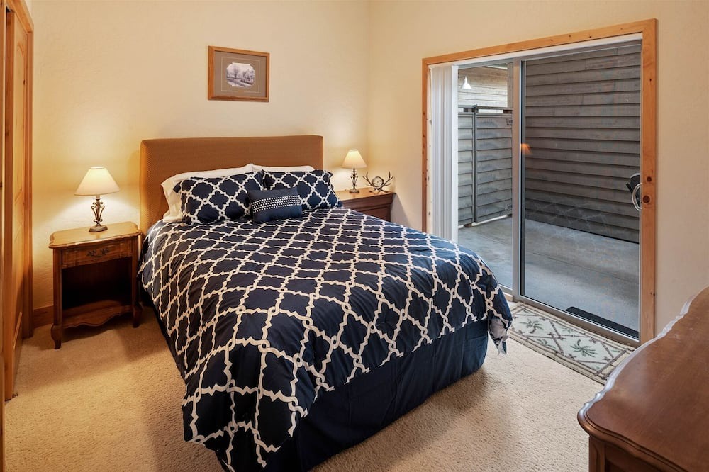 Photo of Bedroom in Dover Bay