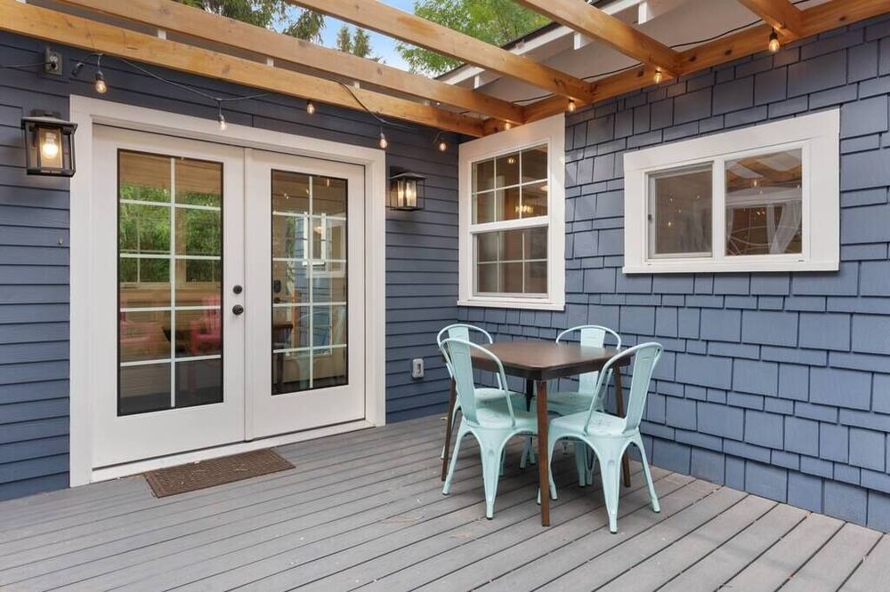 Photo of Patio Balcony in Manito