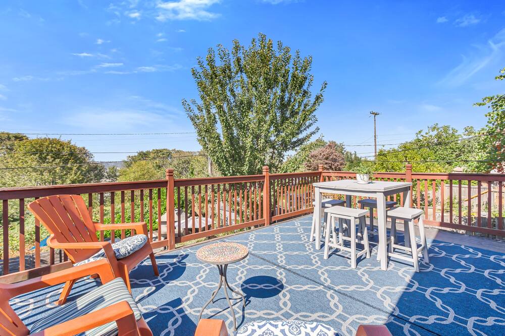 Photo of Patio Balcony in Mid-Beacon Hill