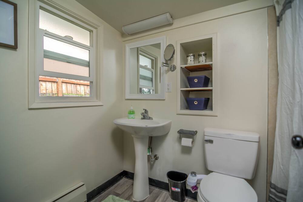 Photo of Bathroom in Lakewood