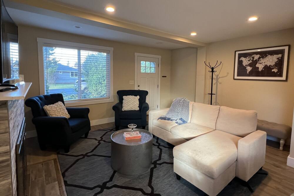 Photo of Livingroom in Monroe