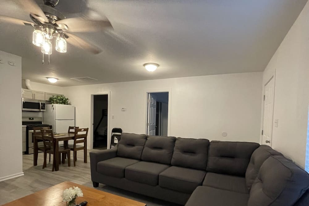 Photo of Livingroom in Rose Park