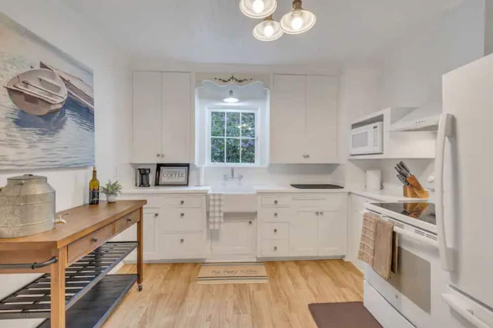 Photo of Kitchen in East Renton Highlands