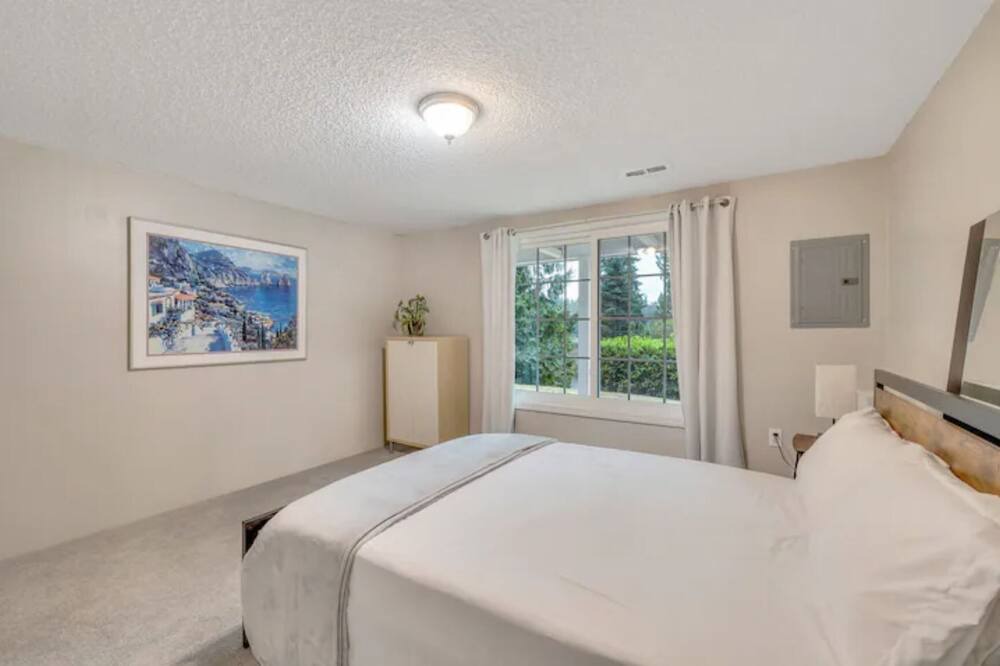 Photo of Bedroom in East Renton Highlands
