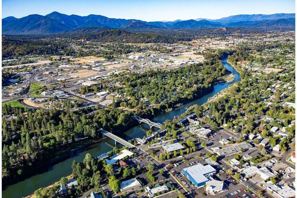 Photo of Others in Grants Pass