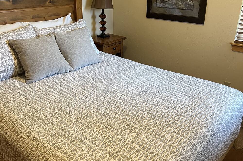 Photo of Bedroom in Dover Bay