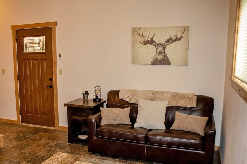 Photo of Livingroom in Rexford