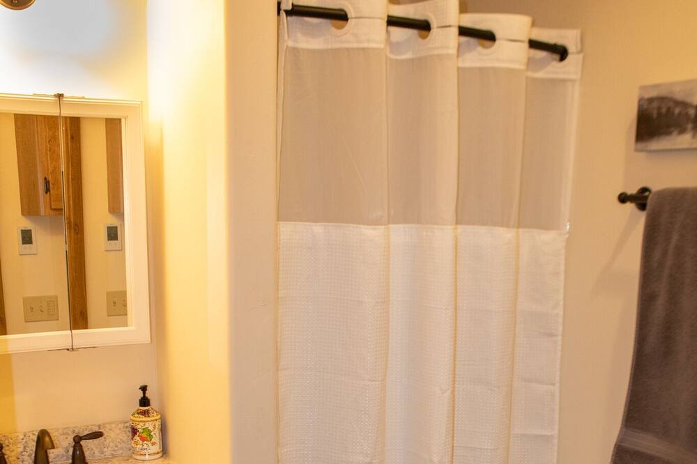 Photo of Bathroom in Rexford