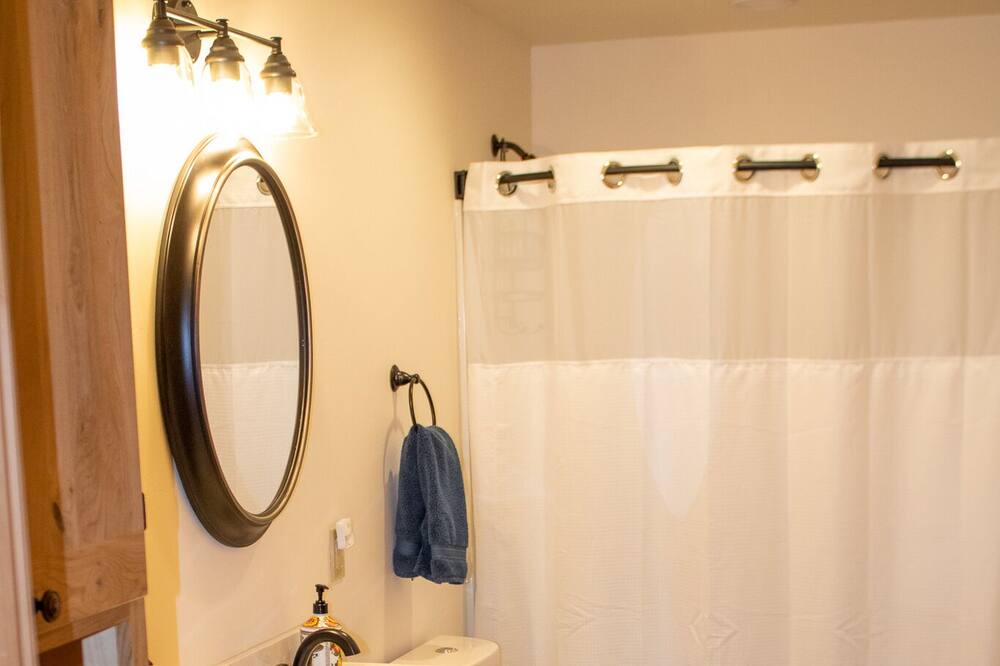 Photo of Bathroom in Rexford