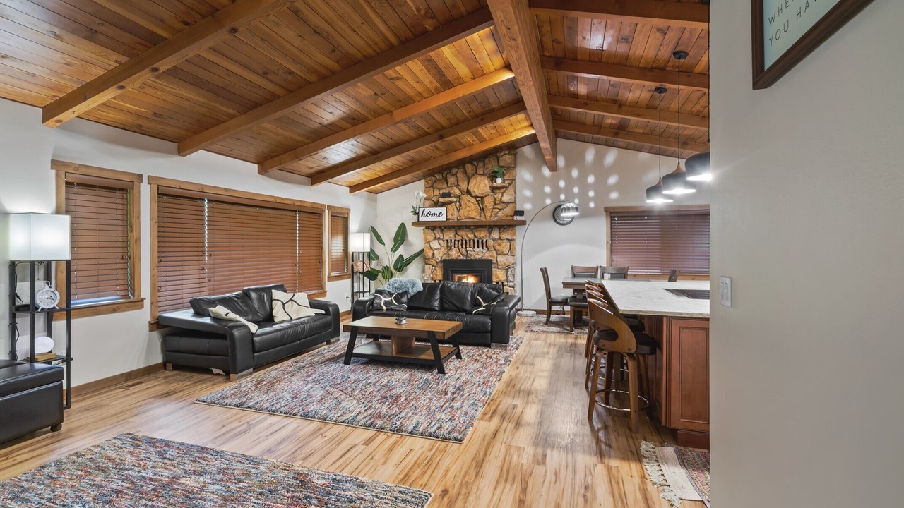 Photo of Livingroom in Naches