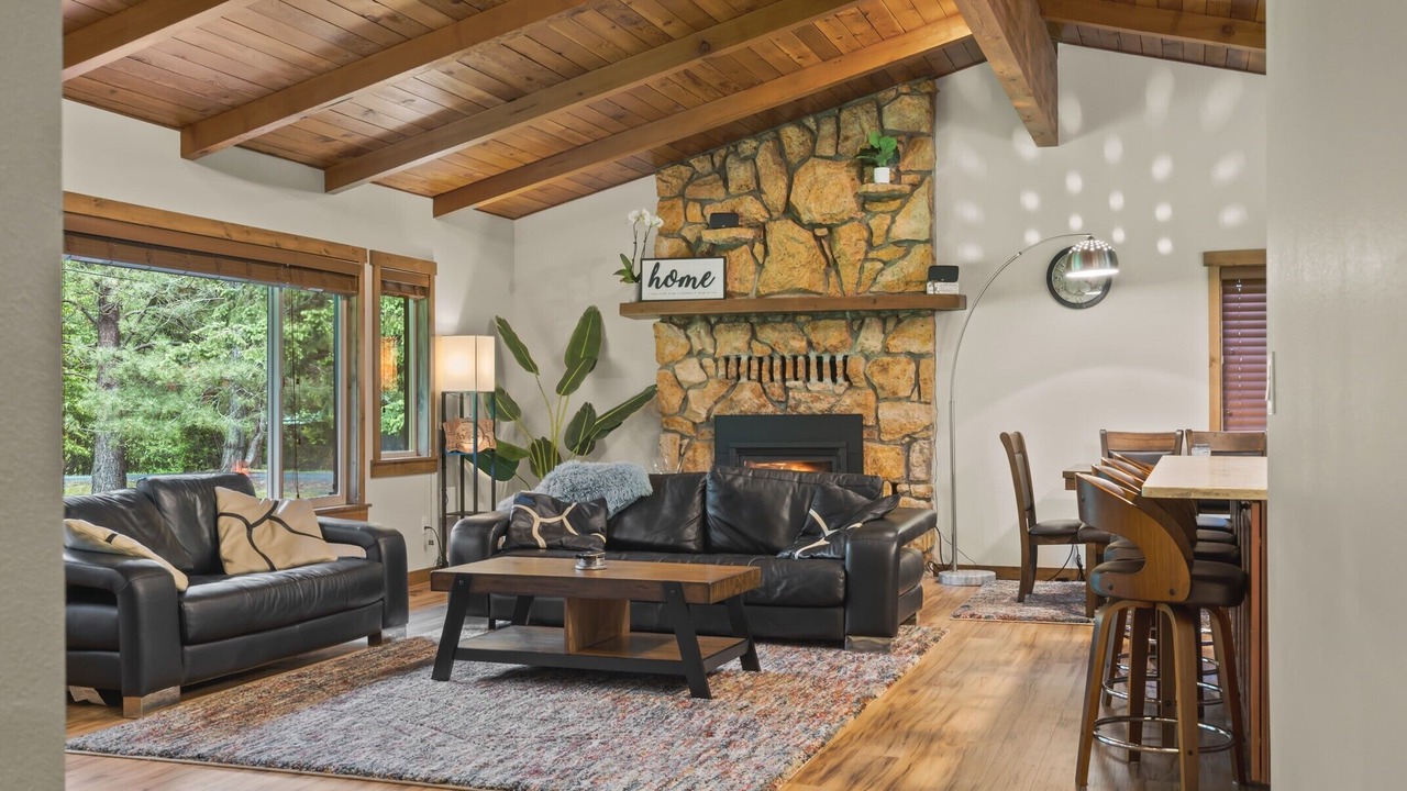 Photo of Livingroom in Naches