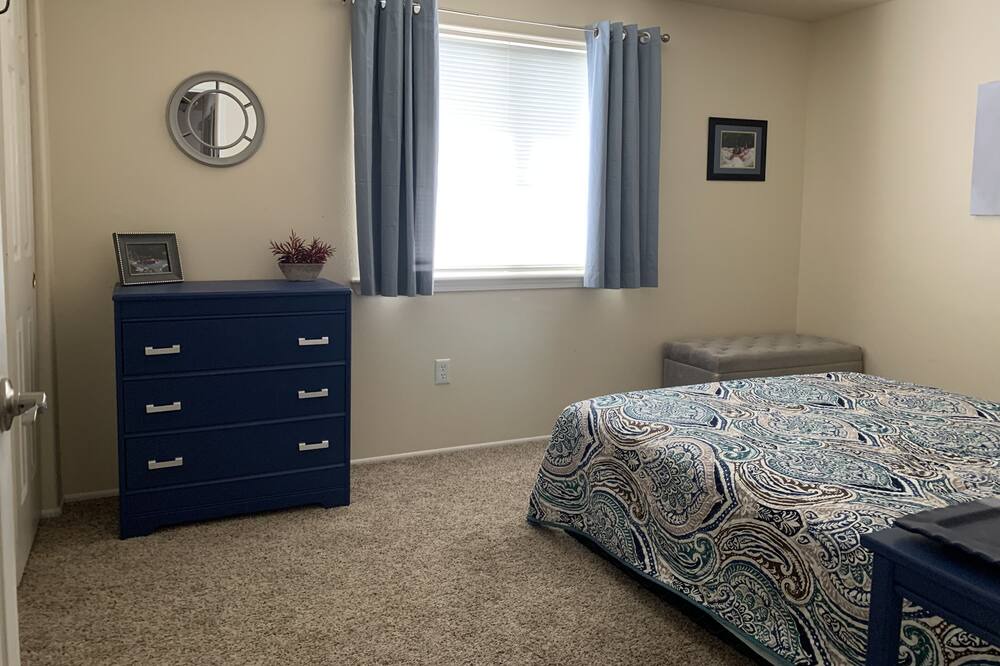 Photo of Bedroom in Eagle Point