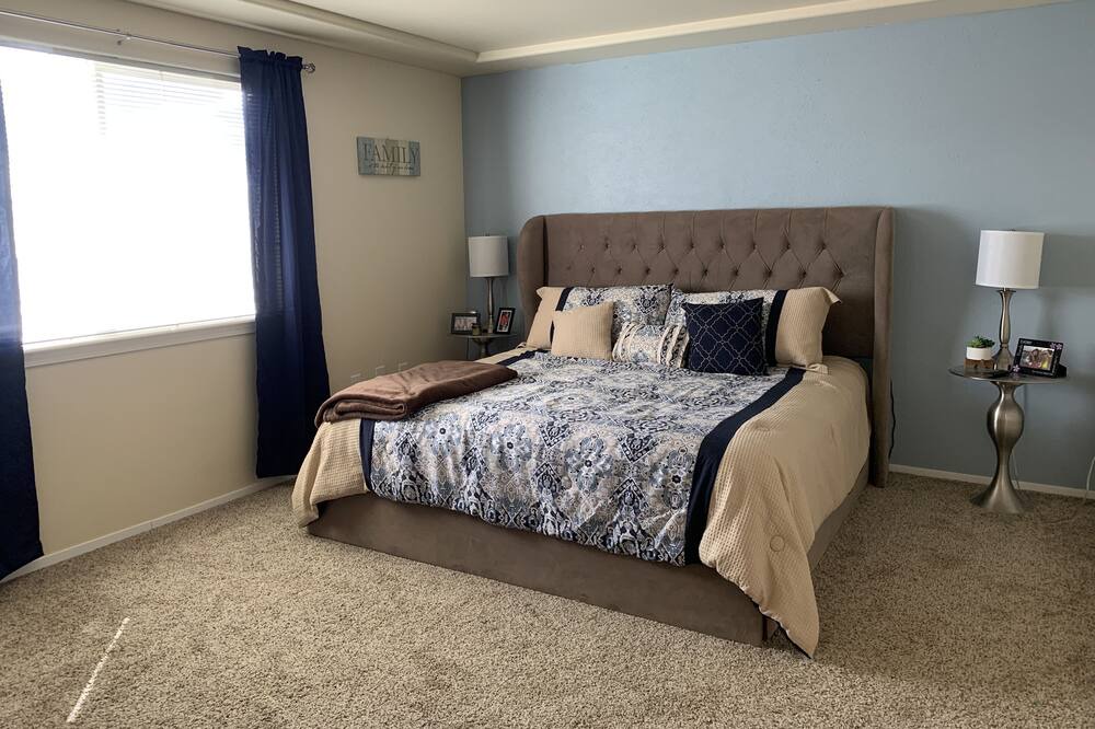 Photo of Bedroom in Eagle Point