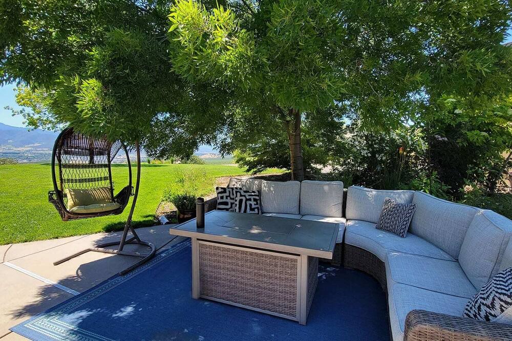 Photo of Outdoor in Ashland