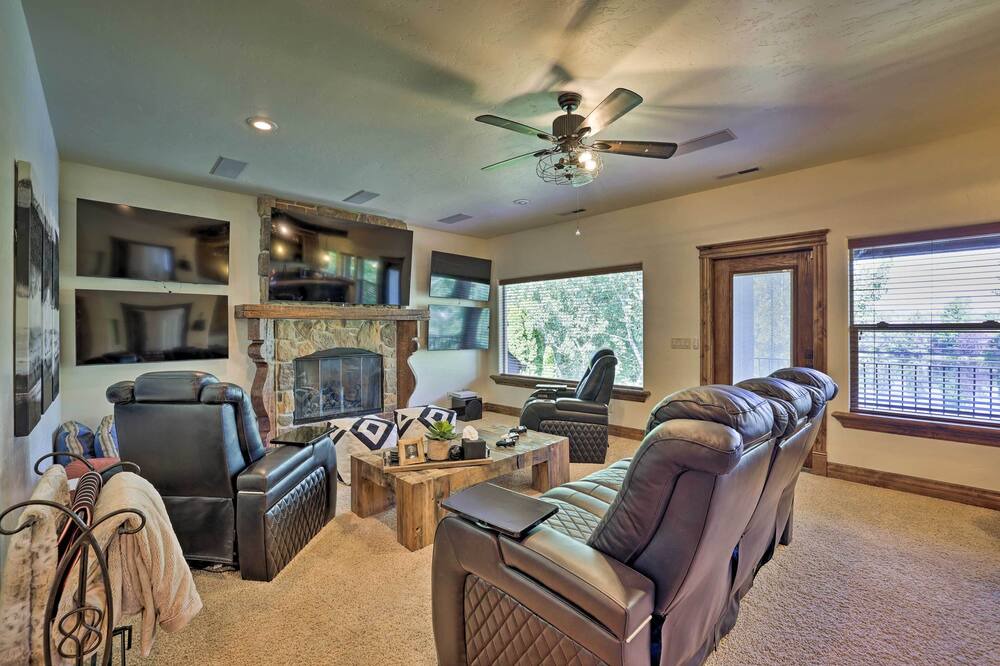 Photo of Livingroom in Eagle