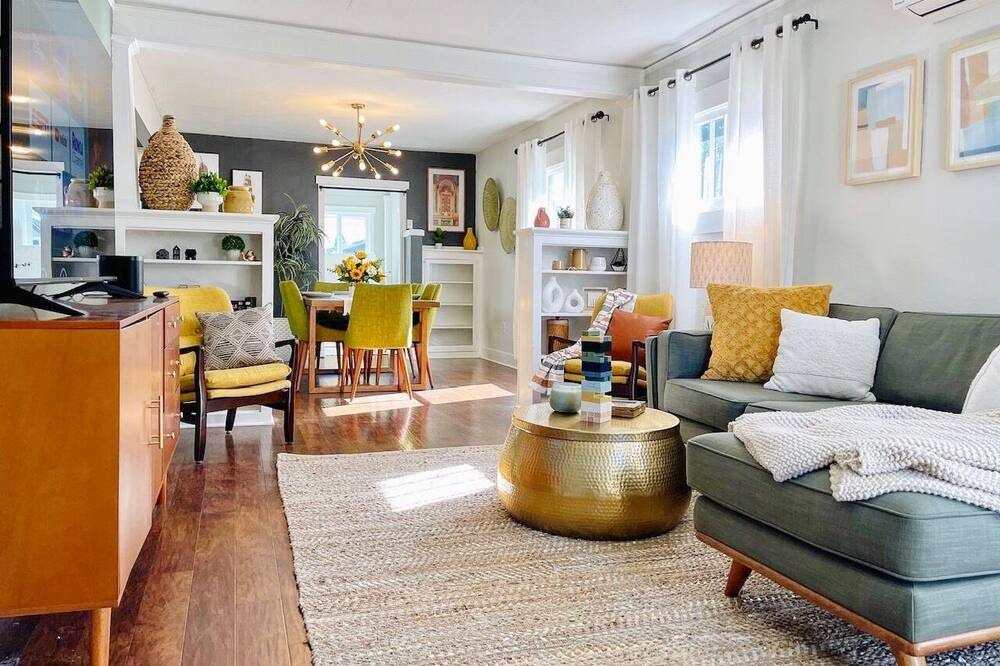 Photo of Livingroom in Central Tacoma