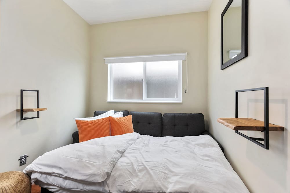 Photo of Livingroom in Ballard