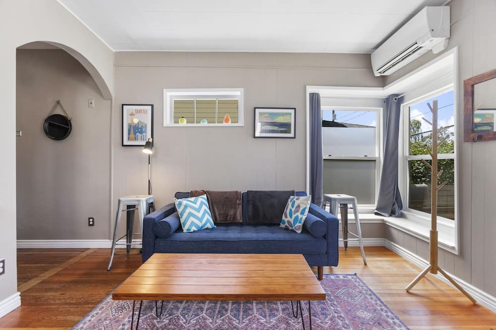 Photo of Livingroom in Ballard