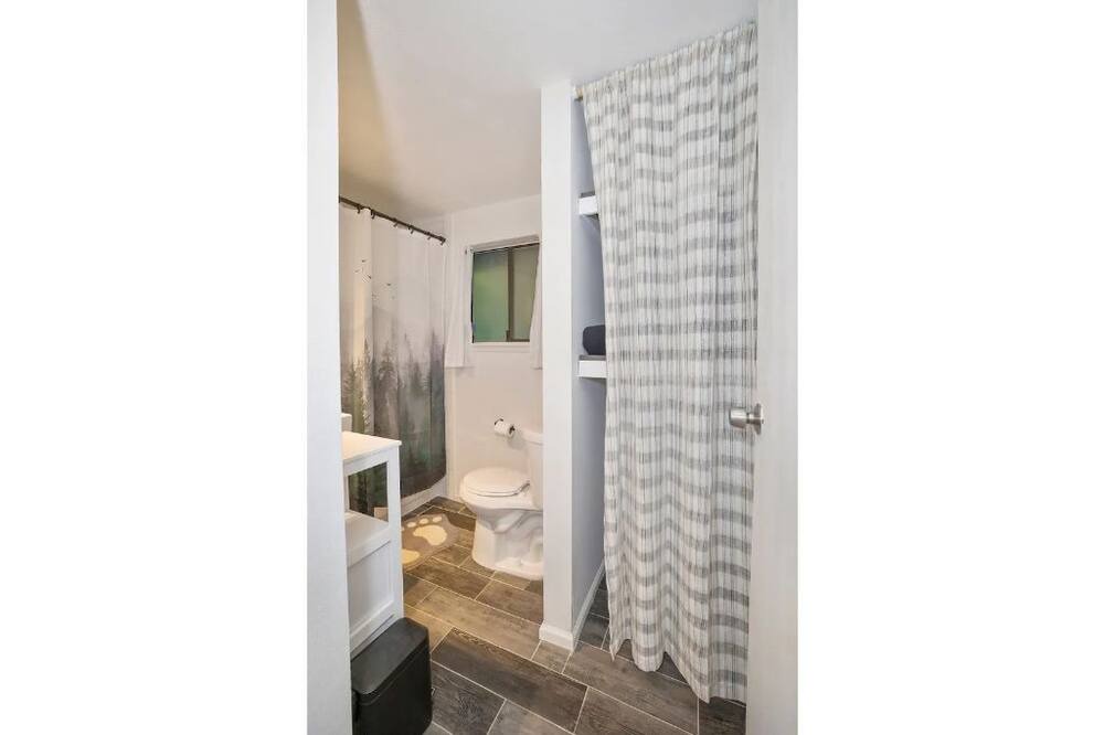 Photo of Bathroom in Hoodsport