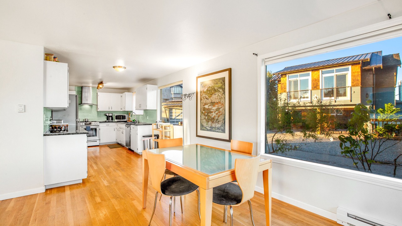 Photo of Kitchen in Rollingbay