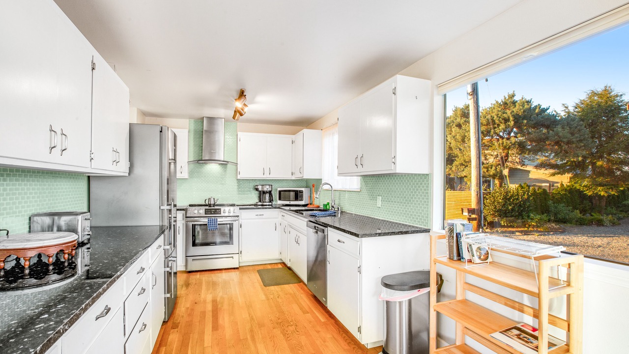 Photo of Kitchen in Rollingbay