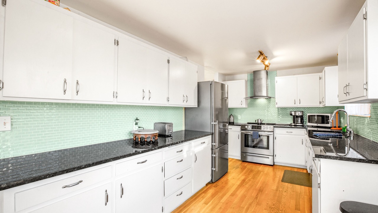 Photo of Kitchen in Rollingbay