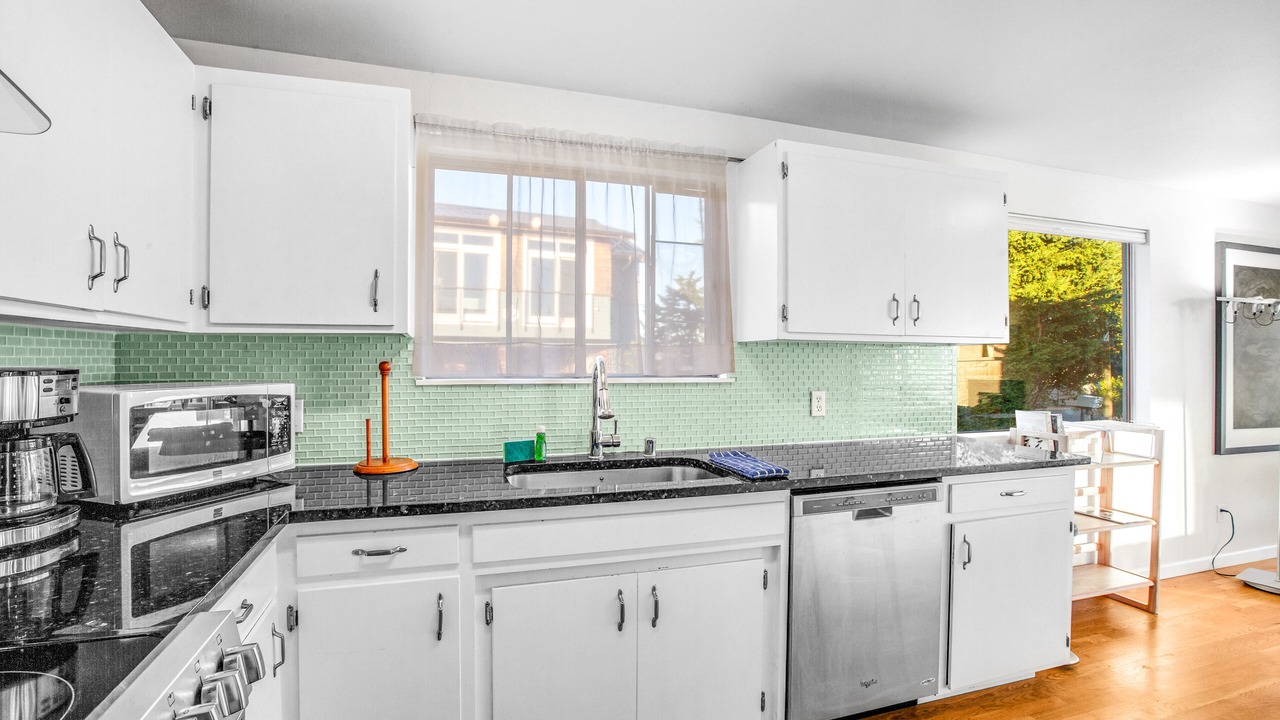 Photo of Kitchen in Rollingbay