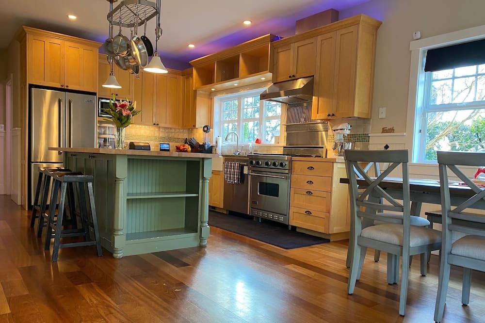 Photo of Kitchen in Bainbridge Island