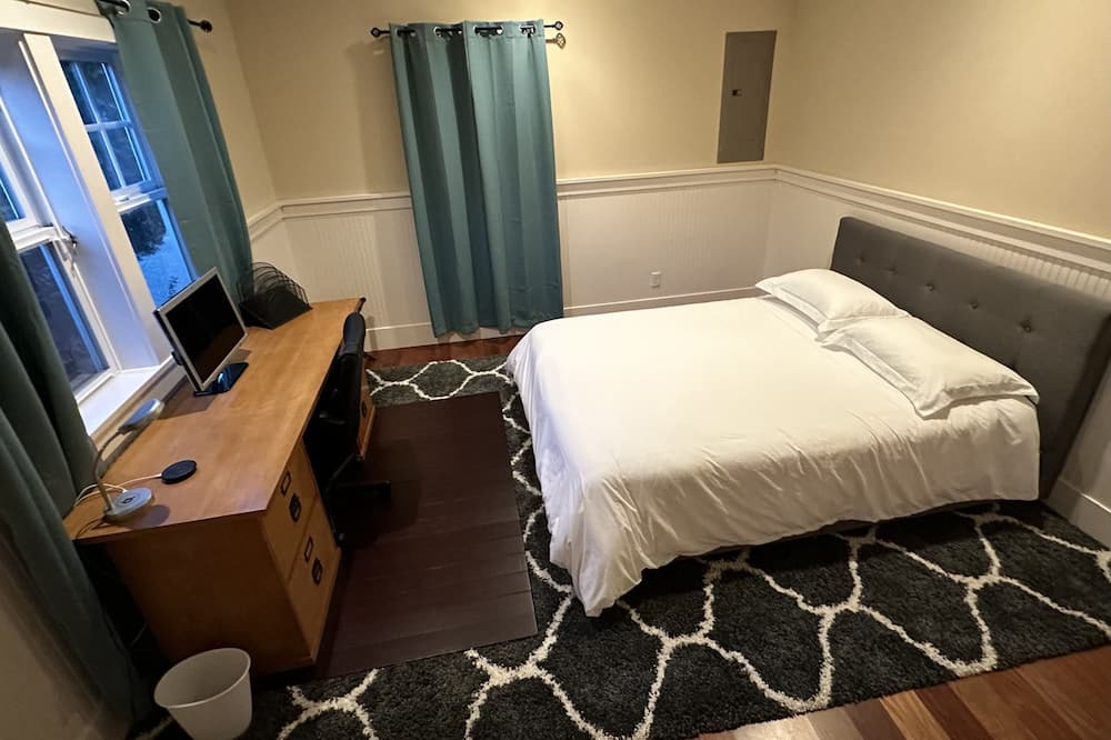 Photo of Bedroom in Bainbridge Island