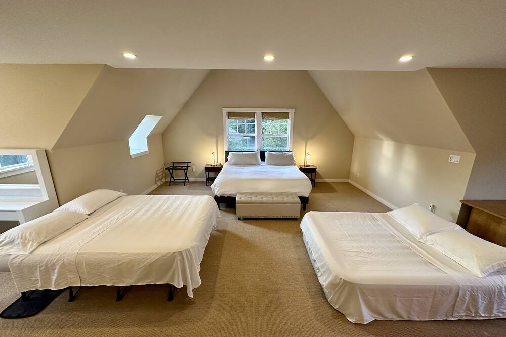 Photo of Bedroom in Bainbridge Island
