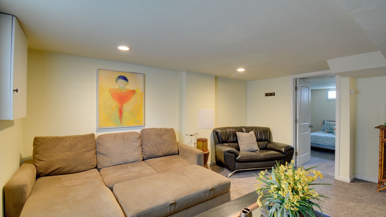 Photo of Livingroom in North End